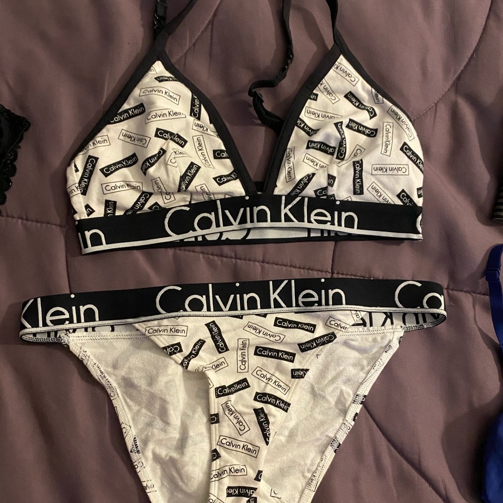 Calvin Klein set